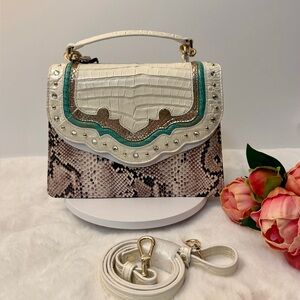 Brahmin small Hallie in cloud dancer Dubois